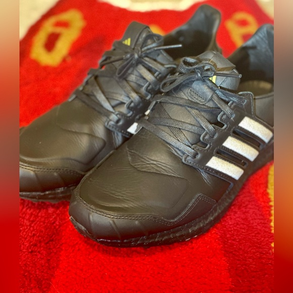 Adidas Ultra Boosts Size 9.5 - NO OG Box, can provide replacement. Lightly worn. - Picture 4 of 12